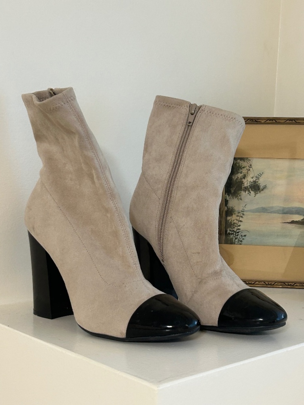 Guess Two Tone Boots Zip Up Size 8